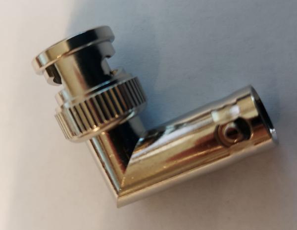 BNC-Winkelstecker-01